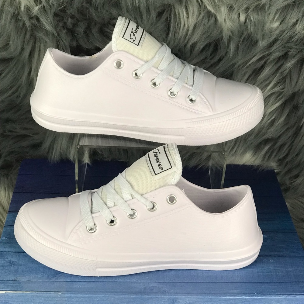 Classic Style Foam Shoes.